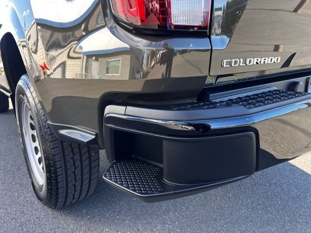 2024 Chevrolet Colorado WT