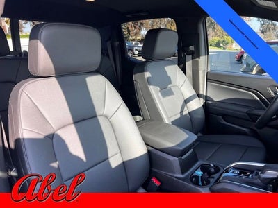 2025 Chevrolet Colorado WT/LT