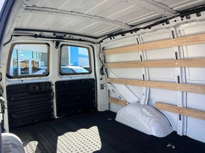 2025 Chevrolet Express Cargo WT