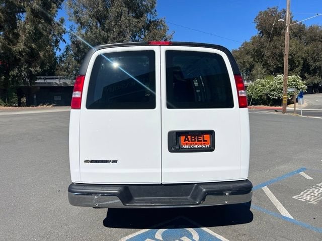 2025 Chevrolet Express Cargo WT