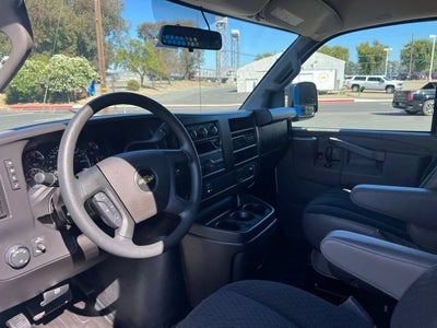 2025 Chevrolet Express Cargo WT