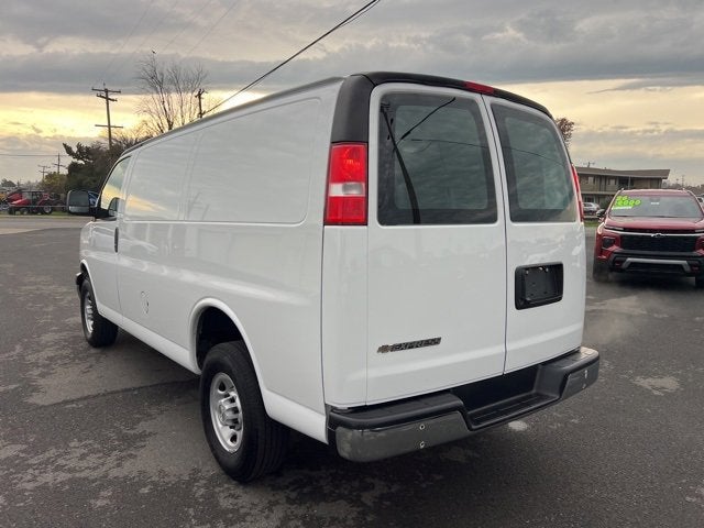 2024 Chevrolet Express Cargo 2500 WT