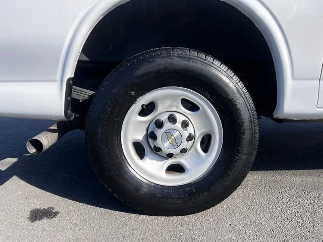 2024 Chevrolet Express Cargo 2500 WT