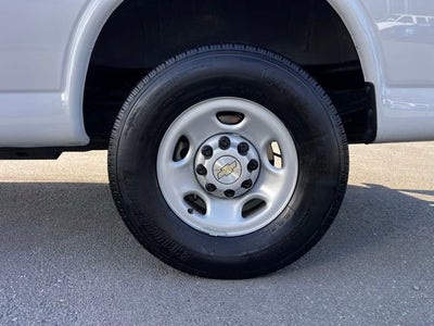 2024 Chevrolet Express Cargo 2500 WT