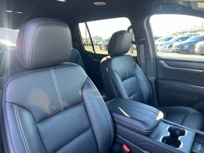 2024 GMC Acadia Elevation