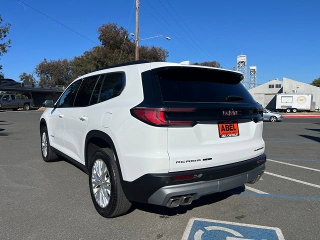 2024 GMC Acadia Elevation