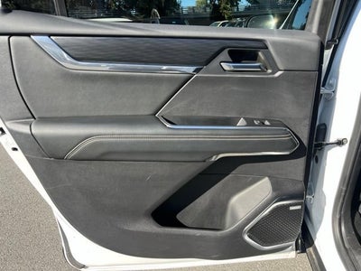 2024 GMC Acadia Elevation
