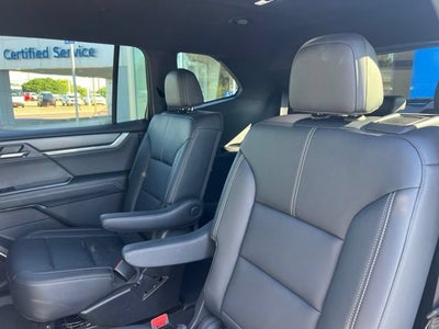 2024 GMC Acadia Elevation