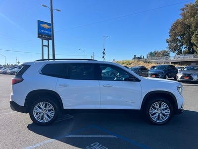 2024 GMC Acadia Elevation