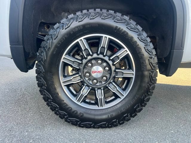 2025 GMC Sierra 1500 AT4
