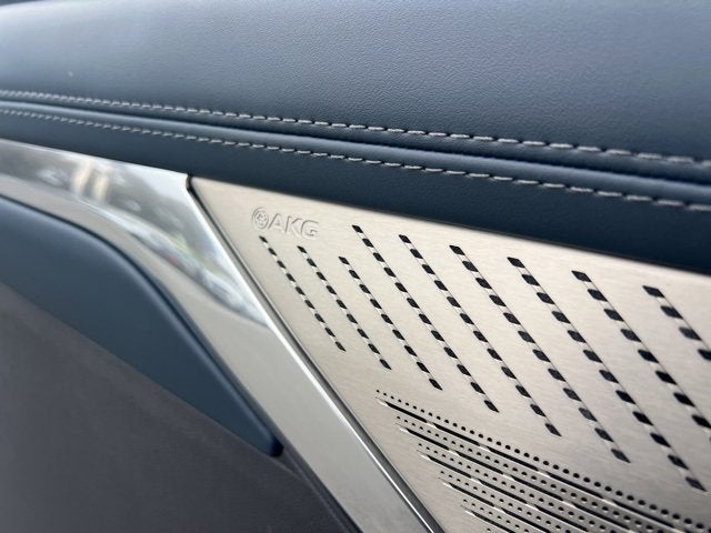 2025 Cadillac ESCALADE IQ Luxury 2