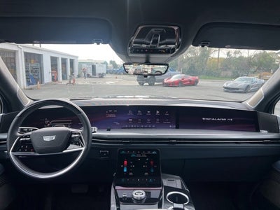 2025 Cadillac ESCALADE IQ Luxury 2