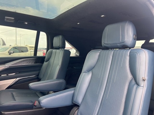 2025 Cadillac ESCALADE IQ Luxury 2