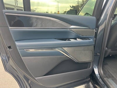 2025 Cadillac ESCALADE IQ Luxury 2