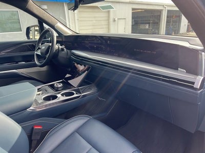 2025 Cadillac ESCALADE IQ Luxury 2