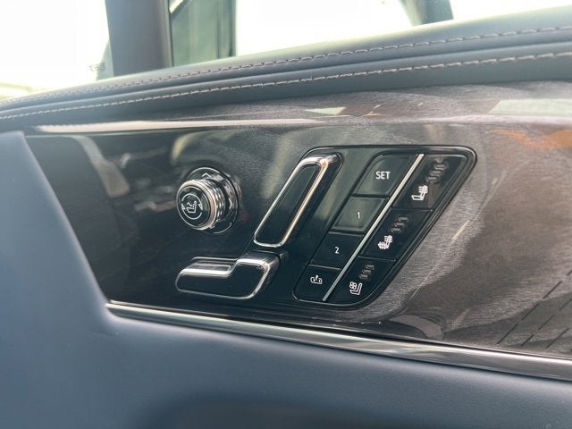 2025 Cadillac ESCALADE IQ Luxury 2