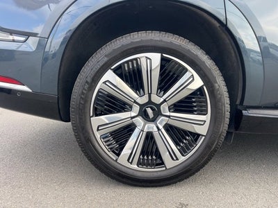 2025 Cadillac ESCALADE IQ Luxury 2