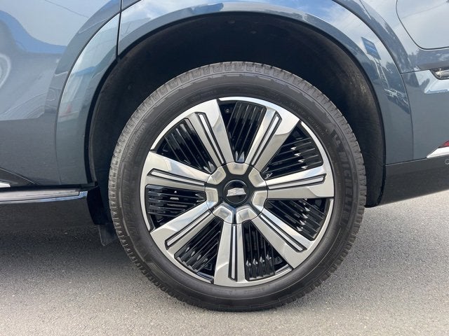 2025 Cadillac ESCALADE IQ Luxury 2