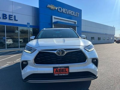 2022 Toyota Highlander Platinum