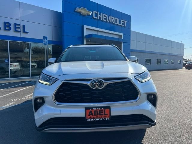 2022 Toyota Highlander Platinum