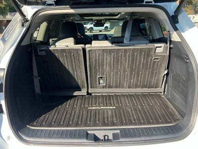 2022 Toyota Highlander Platinum