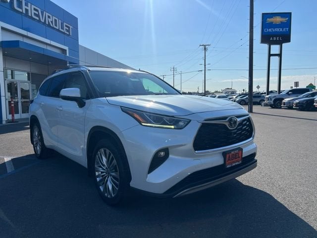 2022 Toyota Highlander Platinum