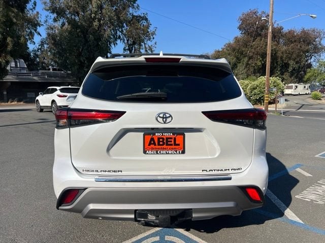 2022 Toyota Highlander Platinum