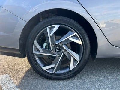 2024 Hyundai Elantra Hybrid Limited
