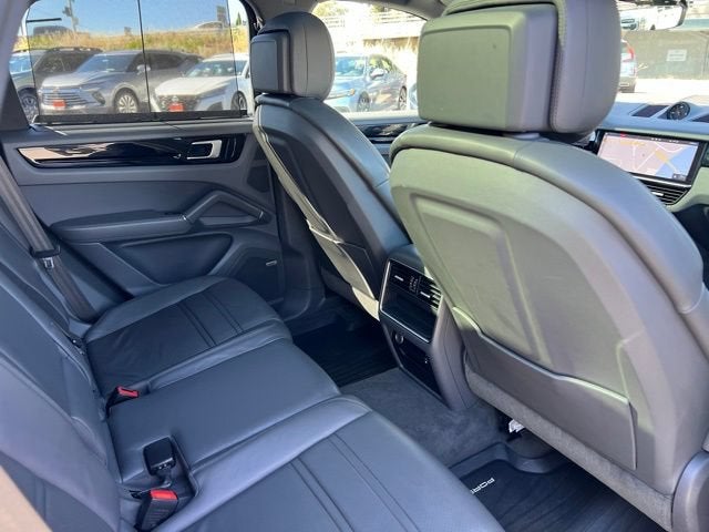 2020 Porsche Cayenne Base