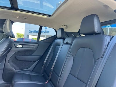 2025 Volvo XC40 Plus Bright Theme